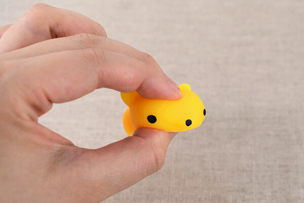 【100均レビュー】ダイソー「クセになる手触りグッズ」比較！　気持ちよすぎて手放せない!?の画像4