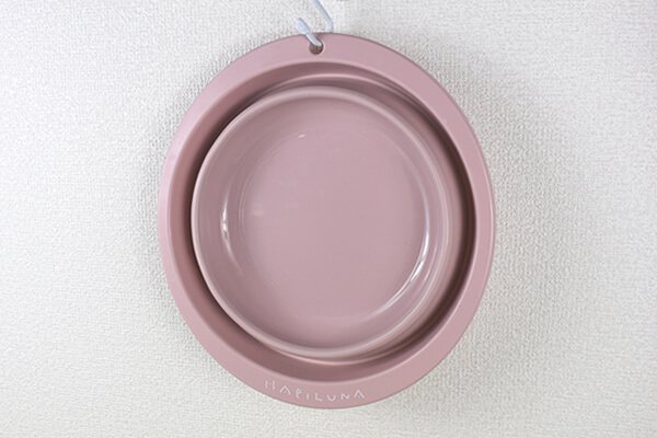 スリコ（3COINS）「折りたたみおけ」は壁に吊り下げられて省スペース化もバッチリ！の画像4