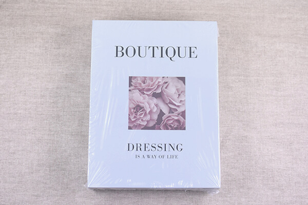 スリコ（3COINS）「BOOK型小物入れ」落ち着いたトーンでインテリアとしても違和感ナシの画像1