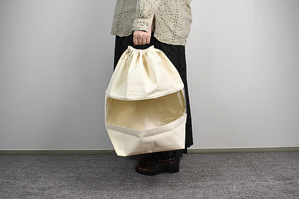 スリコ（3COINS）「窓付きストレージバッグ大」中身がひと目でわかるから「どこに片づけたの？」と聞かれても安心！の画像5