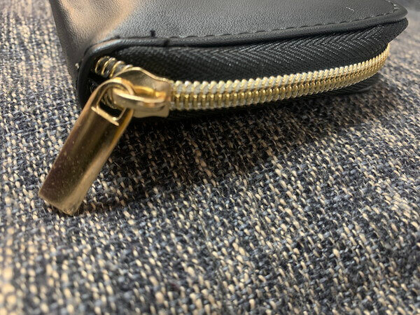 ファスナー部分アップ