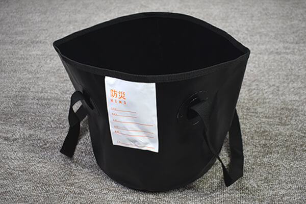 スリコ（3COINS）「防災用折りたたみバケツ12L」は大切な生活用水の確保に！　アウトドアにも使えて便利の画像3