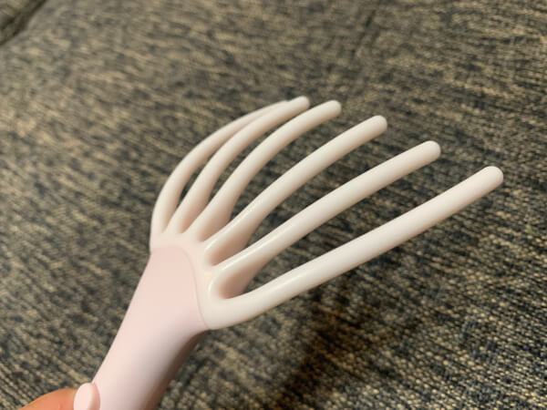 爪が細すぎずでいい感じ♪（C）サイゾーウーマン