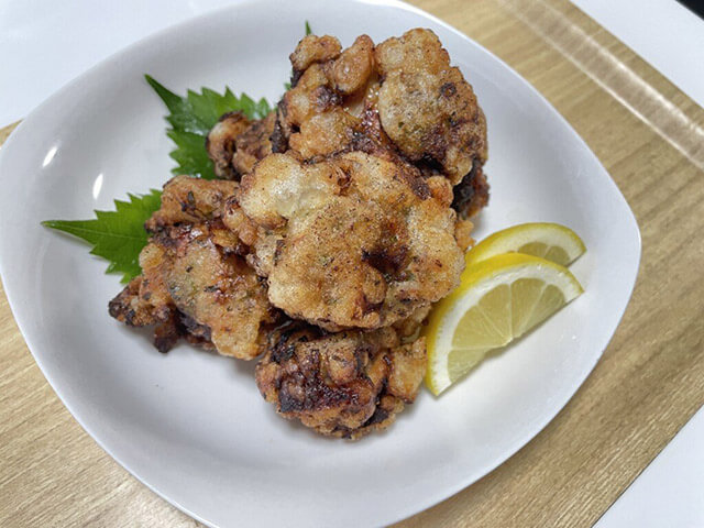 超絶香ばしい！　家事男子さんの【カリッカリジュワー梅と大葉の唐揚げ】は酸っぱさと肉汁が同時に堪能できる！の画像4