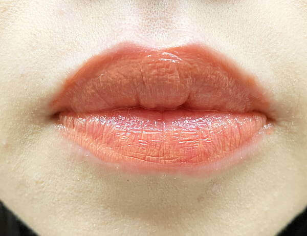 【付録レビュー】「VOCE」1月号特別版、B IDOL「むっちリップ」が560円も安く買えるけど……30代が使うと「シワが少し目立つ」？