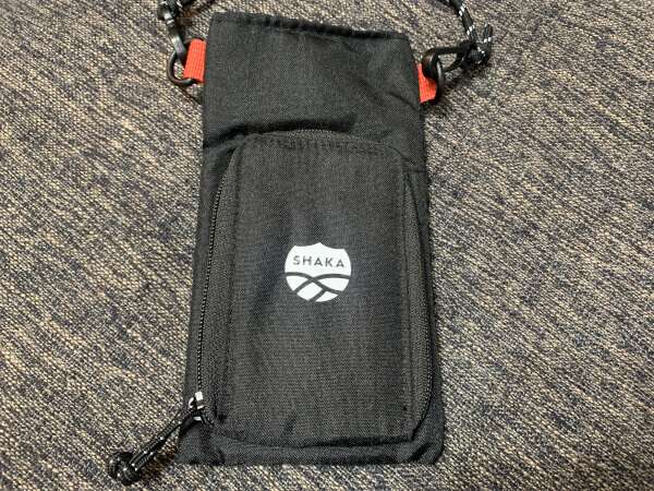 【付録レビュー】「MonoMax」2月号、シャカ スマホショルダーバッグは「財布機能付き」！　雨の日も使えて利便性バツグン