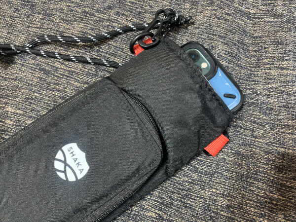 【付録レビュー】「MonoMax」2月号、シャカ スマホショルダーバッグは「財布機能付き」！　雨の日も使えて利便性バツグン