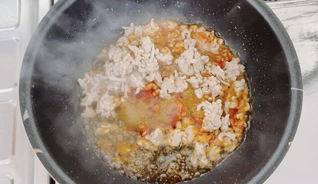 人気インスタグラマー・RINATY（りなてぃ）【共働き夫婦の2品献立】を作ってみたら、「約11分で完成」のリピート確定レシピだった