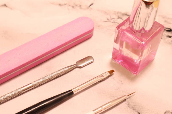 元ネイリストが教える！　ジェルネイル初心者が“やってはいけないこと”ランキングベスト5