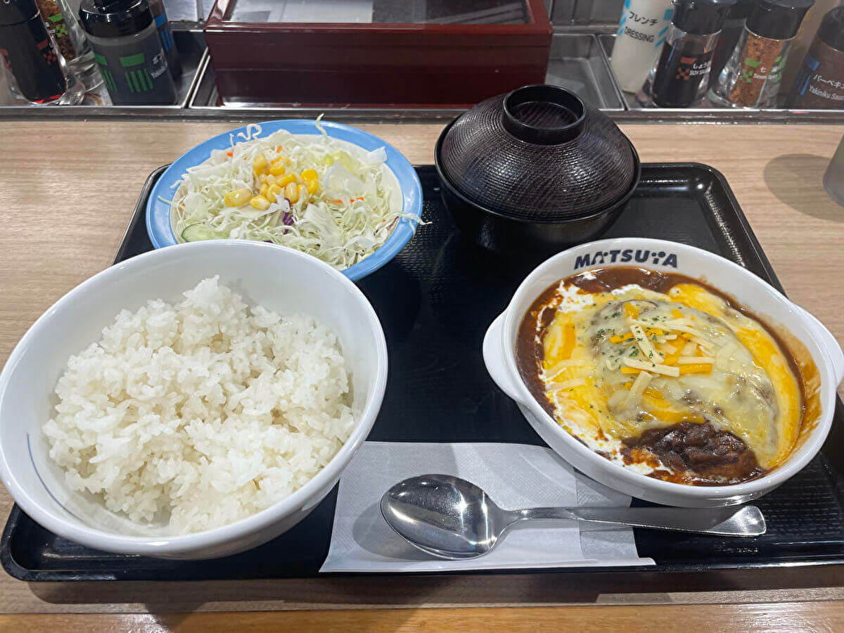 松屋「ブラウンソースチーズハンバーグ定食」の画像