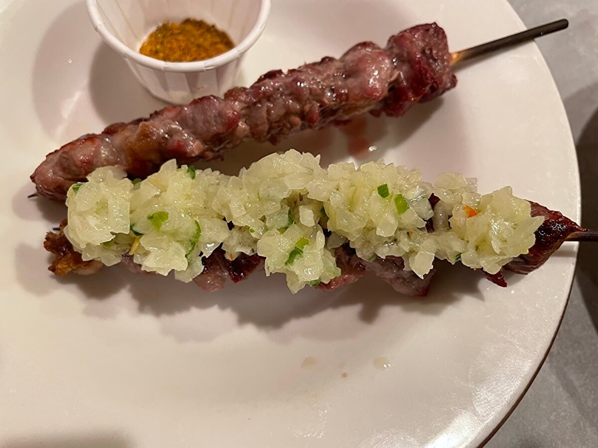 サイゼリヤ「アロスティチーニ」に「野菜ペースト」をのせた画像