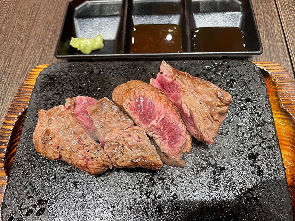 「いきステのパクリ」といわれた【やっぱりステーキ】が好調の理由は？　実食してわかった「調味料に中毒性あり」の画像5