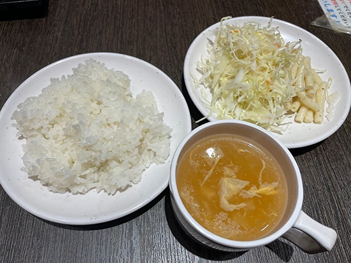 「いきステのパクリ」といわれた【やっぱりステーキ】が好調の理由は？　実食してわかった「調味料に中毒性あり」の画像3