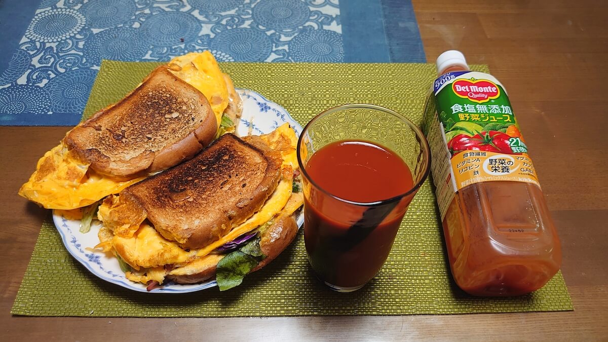 マクド「スパイシーマックチキン」を倍バーガーにした結果……？　業務スーパー「正宗生煎包」焼き小籠包がおいしい！【デカ盛り日記】の画像2